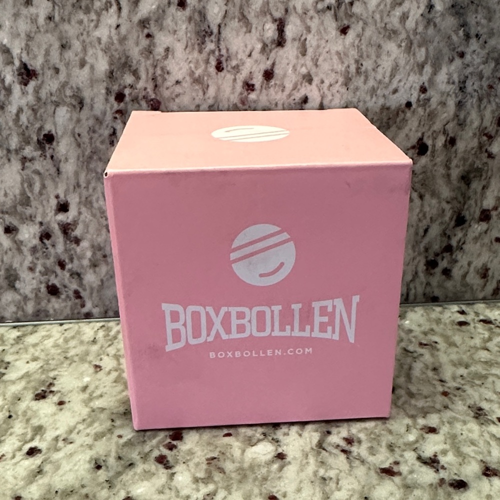 Brand New Pink Boxbollen